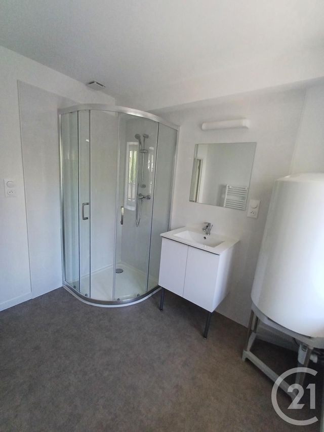 Appartement T3 à louer - 3 pièces - 66.26 m2 - CHATELLERAULT - 86 - POITOU-CHARENTES - Century 21 A.B.C.