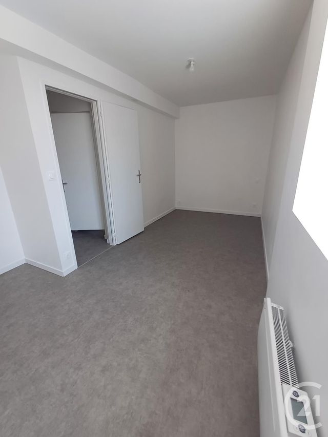 Appartement T3 à louer - 3 pièces - 66.26 m2 - CHATELLERAULT - 86 - POITOU-CHARENTES - Century 21 A.B.C.