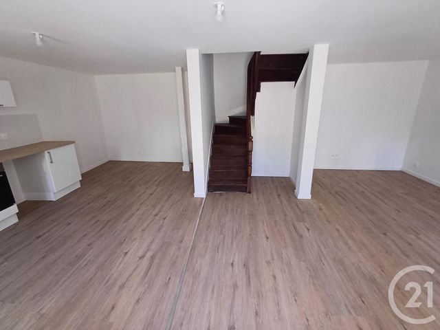 Appartement T3 à louer - 3 pièces - 66.26 m2 - CHATELLERAULT - 86 - POITOU-CHARENTES - Century 21 A.B.C.