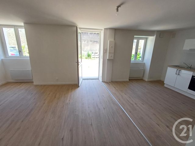 Appartement T3 à louer - 3 pièces - 66.26 m2 - CHATELLERAULT - 86 - POITOU-CHARENTES - Century 21 A.B.C.
