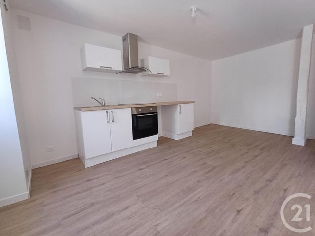 Appartement T3 à louer - 3 pièces - 66.26 m2 - CHATELLERAULT - 86 - POITOU-CHARENTES - Century 21 A.B.C.