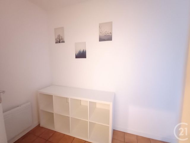 Appartement T1 à louer - 1 pièce - 24.4 m2 - CHATELLERAULT - 86 - POITOU-CHARENTES - Century 21 A.B.C.