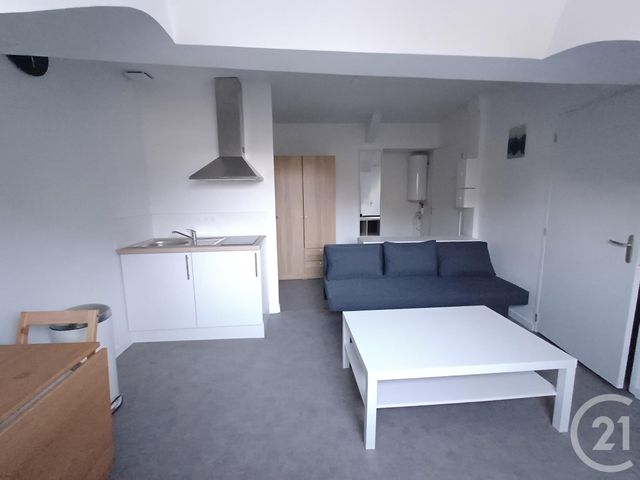 Appartement Studio à louer - 1 pièce - 23.36 m2 - CHATELLERAULT - 86 - POITOU-CHARENTES - Century 21 A.B.C.