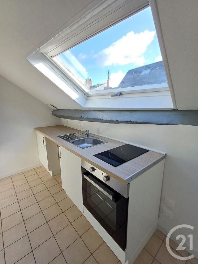 Appartement T2 à louer - 2 pièces - 29.55 m2 - CHATELLERAULT - 86 - POITOU-CHARENTES - Century 21 A.B.C.