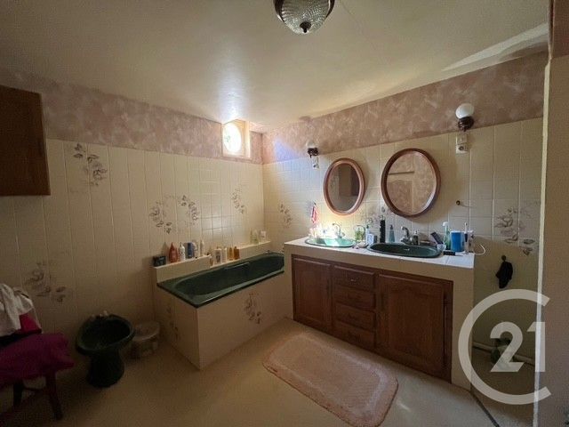 maison à vendre - 5 pièces - 176.86 m2 - INGRANDES - 86 - POITOU-CHARENTES - Century 21 A.B.C.