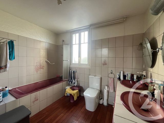 maison à vendre - 5 pièces - 105.59 m2 - CHATELLERAULT - 86 - POITOU-CHARENTES - Century 21 A.B.C.