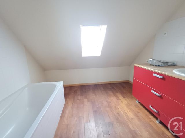 maison à louer - 4 pièces - 109.66 m2 - CHATELLERAULT - 86 - POITOU-CHARENTES - Century 21 A.B.C.