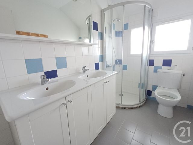 maison à louer - 4 pièces - 109.66 m2 - CHATELLERAULT - 86 - POITOU-CHARENTES - Century 21 A.B.C.