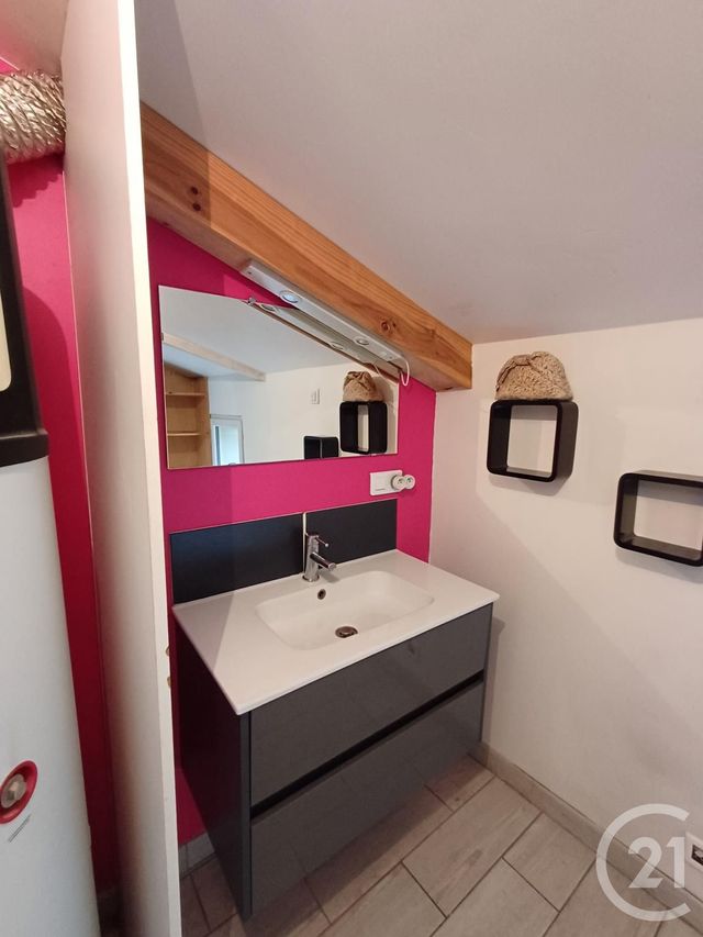 maison à louer - 3 pièces - 83.0 m2 - ST JULIEN L ARS - 86 - POITOU-CHARENTES - Century 21 A.B.C.