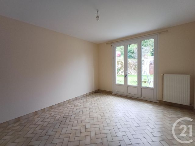 maison à louer - 4 pièces - 77.74 m2 - ST PIERRE DE MAILLE - 86 - POITOU-CHARENTES - Century 21 A.B.C.