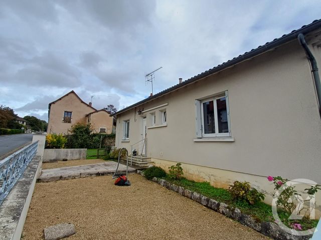 maison à louer - 4 pièces - 77.74 m2 - ST PIERRE DE MAILLE - 86 - POITOU-CHARENTES - Century 21 A.B.C.