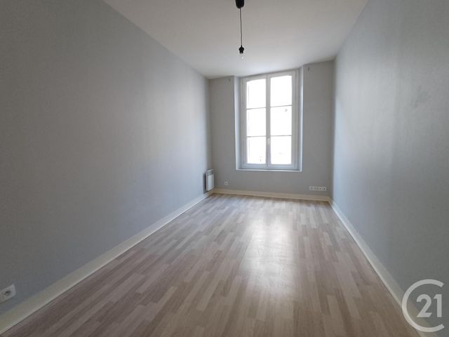 Appartement T3 à louer - 3 pièces - 64.4 m2 - CHATELLERAULT - 86 - POITOU-CHARENTES - Century 21 A.B.C.