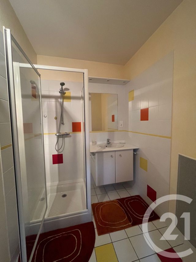 maison à vendre - 8 pièces - 250.0 m2 - SENILLE ST SAUVEUR - 86 - POITOU-CHARENTES - Century 21 A.B.C.