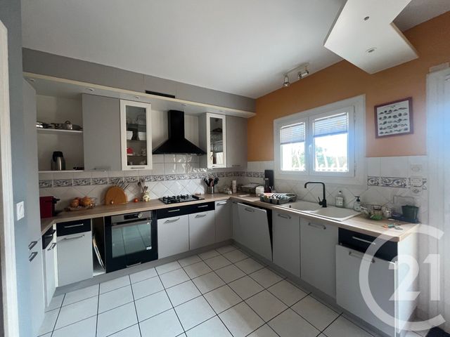 maison à vendre - 8 pièces - 250.0 m2 - SENILLE ST SAUVEUR - 86 - POITOU-CHARENTES - Century 21 A.B.C.