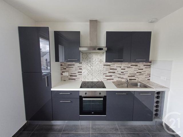 Appartement T4 à louer - 4 pièces - 93.09 m2 - CHATELLERAULT - 86 - POITOU-CHARENTES - Century 21 A.B.C.