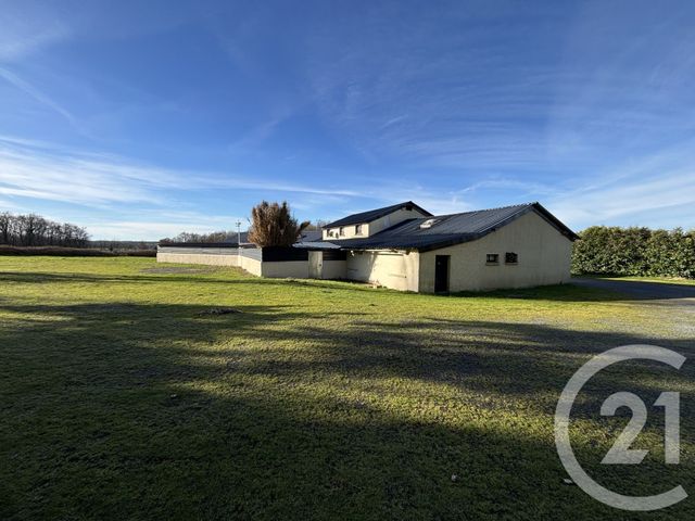 immeuble à vendre - 385.0 m2 - NALLIERS - 86 - POITOU-CHARENTES - Century 21 A.B.C.