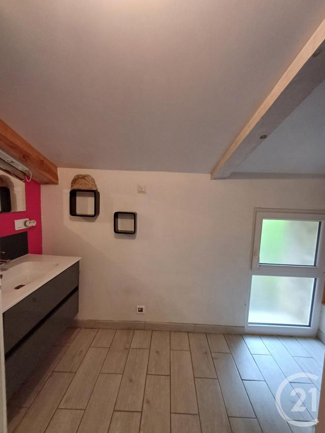 maison à louer - 3 pièces - 83.0 m2 - ST JULIEN L ARS - 86 - POITOU-CHARENTES - Century 21 A.B.C.