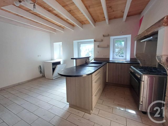 maison à louer - 3 pièces - 83.0 m2 - ST JULIEN L ARS - 86 - POITOU-CHARENTES - Century 21 A.B.C.