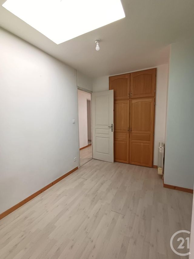 maison à louer - 3 pièces - 83.0 m2 - ST JULIEN L ARS - 86 - POITOU-CHARENTES - Century 21 A.B.C.