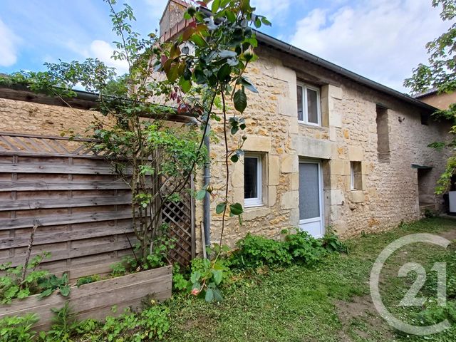 Maison à louer ST JULIEN L ARS