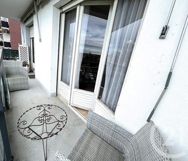 Appartement T3 à vendre - 3 pièces - 65.0 m2 - CHATELLERAULT - 86 - POITOU-CHARENTES - Century 21 A.B.C.