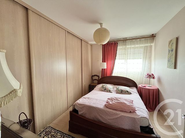 Appartement T3 à vendre - 3 pièces - 65.0 m2 - CHATELLERAULT - 86 - POITOU-CHARENTES - Century 21 A.B.C.