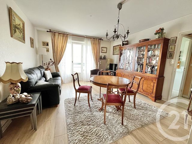 Appartement T3 à vendre - 3 pièces - 65.0 m2 - CHATELLERAULT - 86 - POITOU-CHARENTES - Century 21 A.B.C.