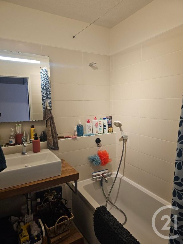 Appartement F3 à vendre - 3 pièces - 63.05 m2 - POITIERS - 86 - POITOU-CHARENTES - Century 21 A.B.C.