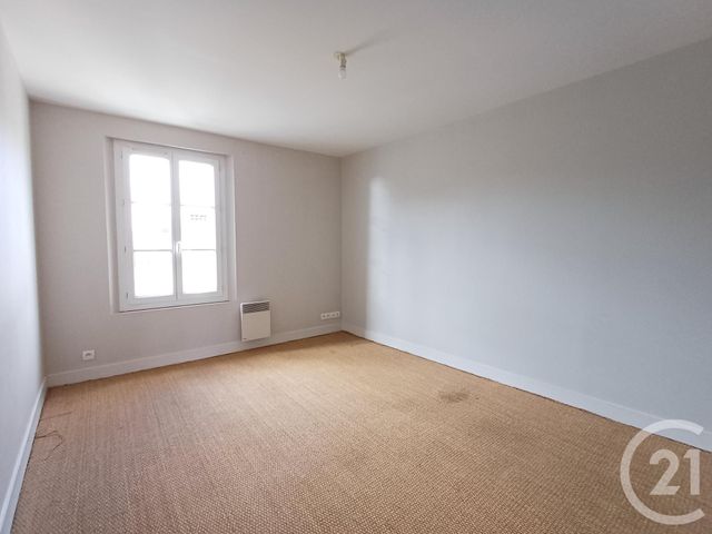 Appartement T3 à louer - 4 pièces - 78.04 m2 - CHATELLERAULT - 86 - POITOU-CHARENTES - Century 21 A.B.C.
