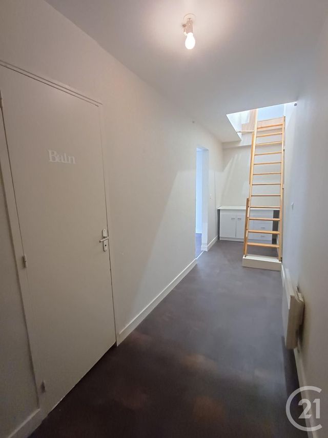 Appartement T3 à louer - 4 pièces - 78.04 m2 - CHATELLERAULT - 86 - POITOU-CHARENTES - Century 21 A.B.C.