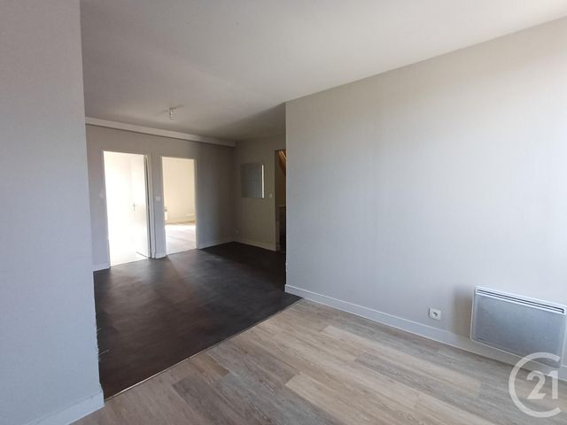 Appartement T3 à louer - 4 pièces - 78.04 m2 - CHATELLERAULT - 86 - POITOU-CHARENTES - Century 21 A.B.C.