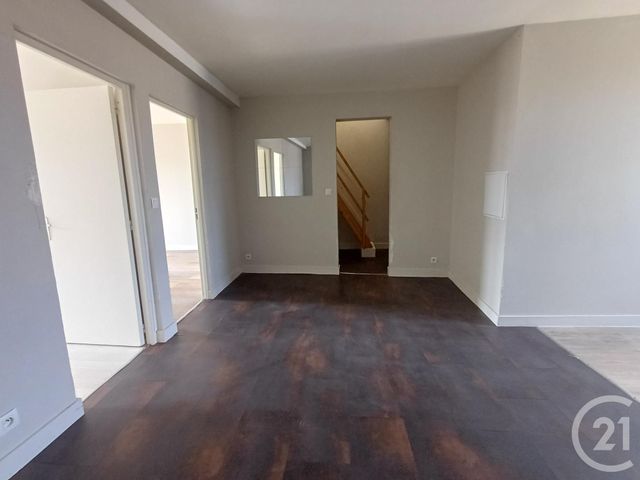Appartement T3 à louer - 4 pièces - 78.04 m2 - CHATELLERAULT - 86 - POITOU-CHARENTES - Century 21 A.B.C.