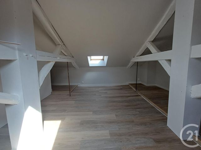 Appartement T3 à louer - 4 pièces - 78.04 m2 - CHATELLERAULT - 86 - POITOU-CHARENTES - Century 21 A.B.C.