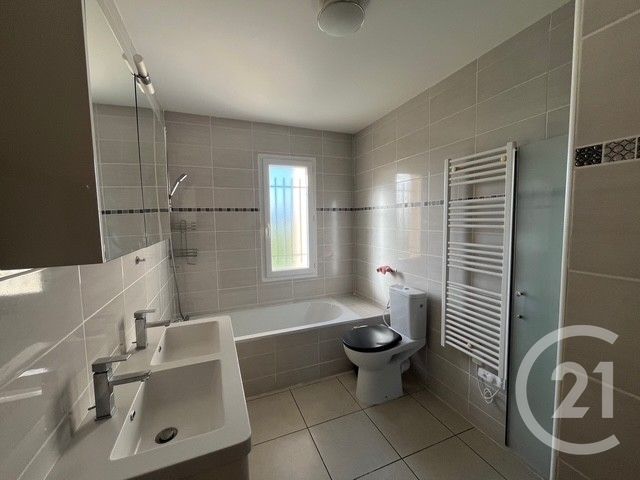 maison à vendre - 6 pièces - 120.0 m2 - CHATELLERAULT - 86 - POITOU-CHARENTES - Century 21 A.B.C.