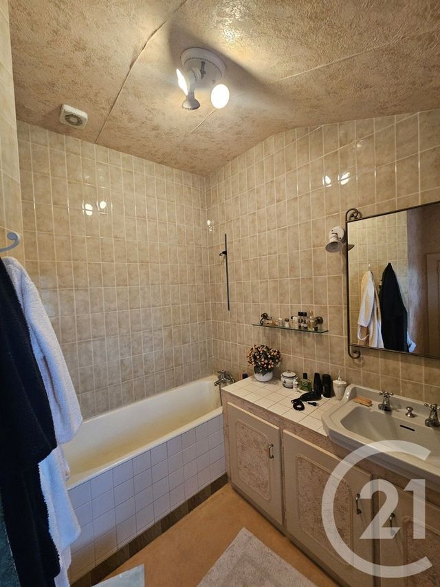 maison à vendre - 9 pièces - 251.0 m2 - BEAUMONT ST CYR - 86 - POITOU-CHARENTES - Century 21 A.B.C.