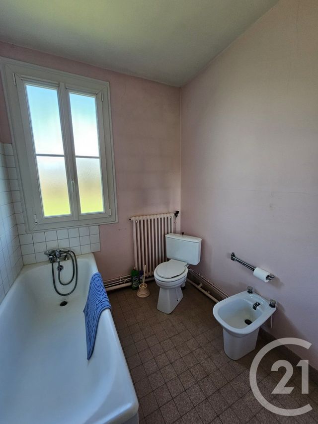 maison à vendre - 13 pièces - 293.0 m2 - LEUGNY - 86 - POITOU-CHARENTES - Century 21 A.B.C.