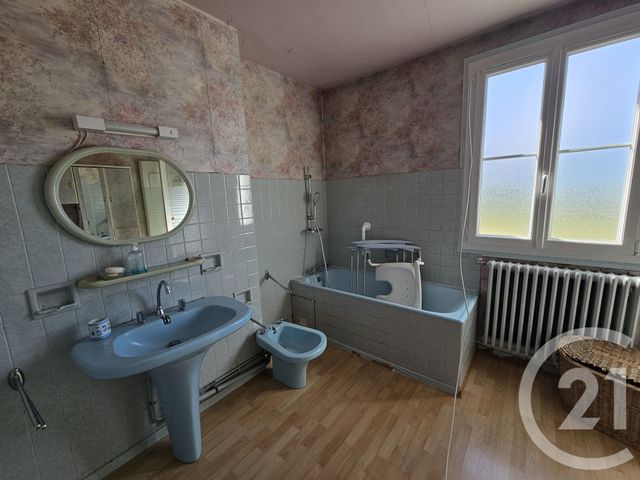 maison à vendre - 13 pièces - 293.0 m2 - LEUGNY - 86 - POITOU-CHARENTES - Century 21 A.B.C.