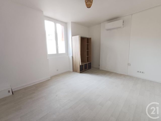 Appartement Studio à louer - 1 pièce - 28.7 m2 - CHATELLERAULT - 86 - POITOU-CHARENTES - Century 21 A.B.C.