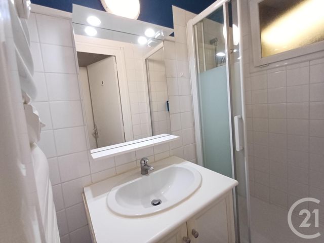 Appartement Studio à louer - 1 pièce - 28.7 m2 - CHATELLERAULT - 86 - POITOU-CHARENTES - Century 21 A.B.C.