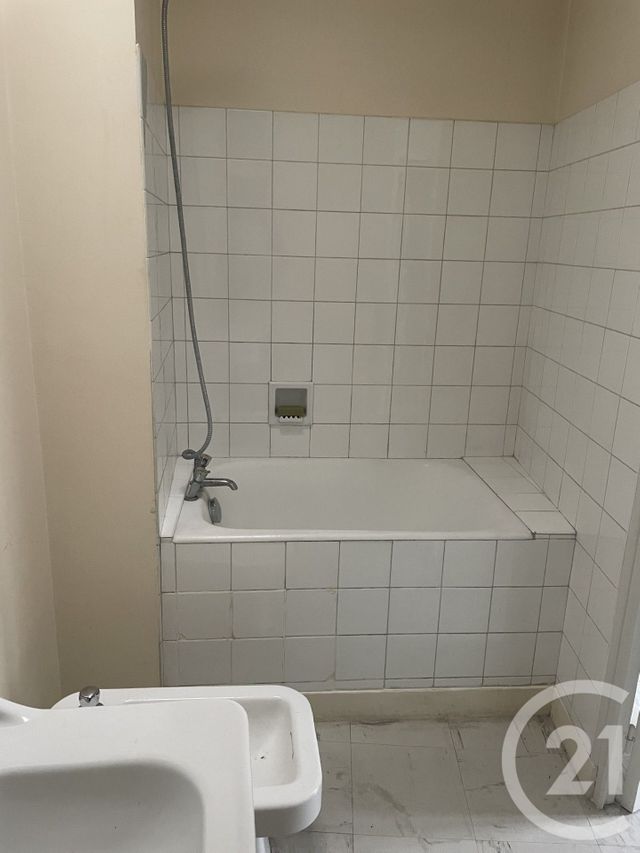 immeuble à vendre - 90.0 m2 - CHATELLERAULT - 86 - POITOU-CHARENTES - Century 21 A.B.C.