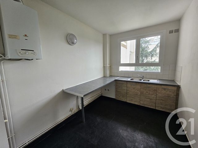 Appartement F4 à vendre - 4 pièces - 76.5 m2 - CHATELLERAULT - 86 - POITOU-CHARENTES - Century 21 A.B.C.