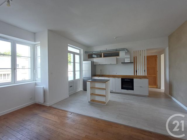 Appartement T3 à louer - 3 pièces - 66.32 m2 - CHATELLERAULT - 86 - POITOU-CHARENTES - Century 21 A.B.C.