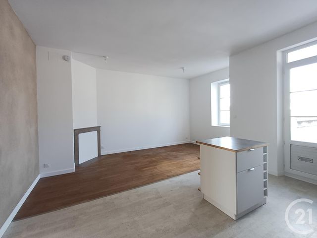 Appartement T3 à louer - 3 pièces - 66.32 m2 - CHATELLERAULT - 86 - POITOU-CHARENTES - Century 21 A.B.C.