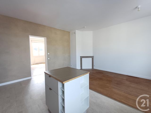 Appartement T3 à louer - 3 pièces - 66.32 m2 - CHATELLERAULT - 86 - POITOU-CHARENTES - Century 21 A.B.C.
