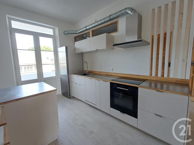 Appartement T3 à louer - 3 pièces - 66.32 m2 - CHATELLERAULT - 86 - POITOU-CHARENTES - Century 21 A.B.C.