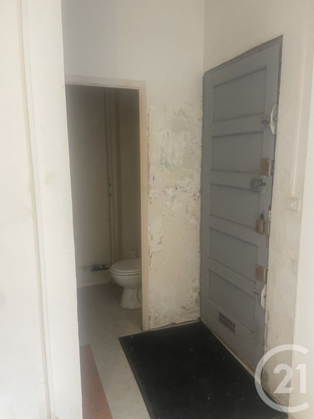 Appartement Local à vendre - 2 pièces - 81.18 m2 - CHATELLERAULT - 86 - POITOU-CHARENTES - Century 21 A.B.C.