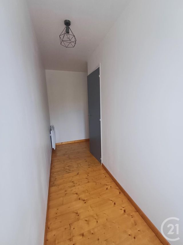 Appartement T3 à louer - 4 pièces - 86.5 m2 - THURE - 86 - POITOU-CHARENTES - Century 21 A.B.C.