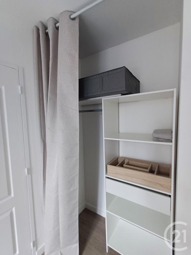 Appartement Chambre à louer - 4 pièces - 10.57 m2 - CHATELLERAULT - 86 - POITOU-CHARENTES - Century 21 A.B.C.