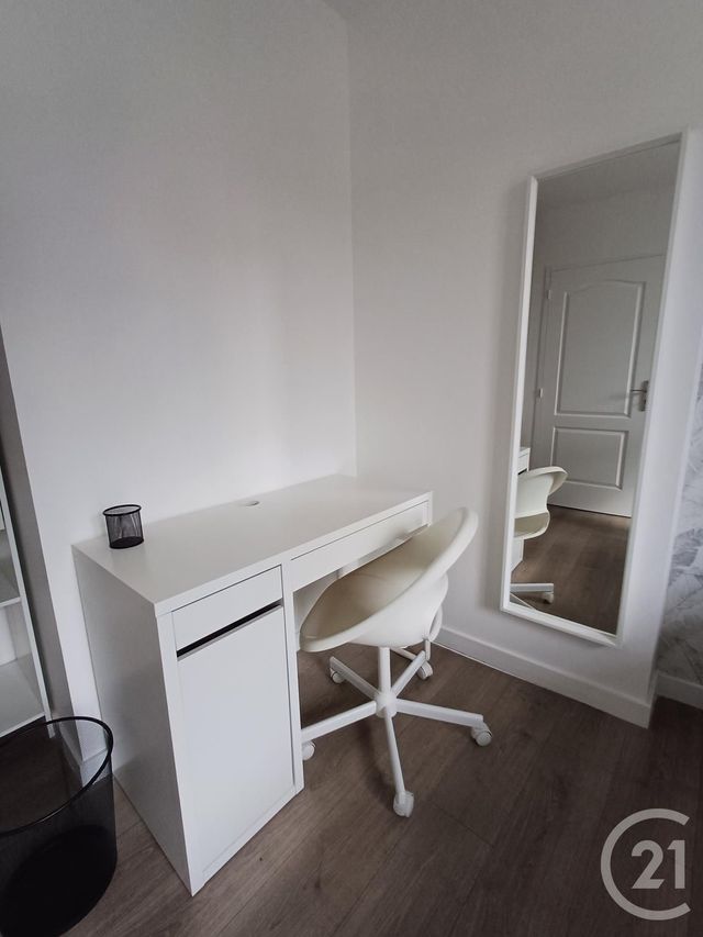 Appartement Chambre à louer - 4 pièces - 10.57 m2 - CHATELLERAULT - 86 - POITOU-CHARENTES - Century 21 A.B.C.