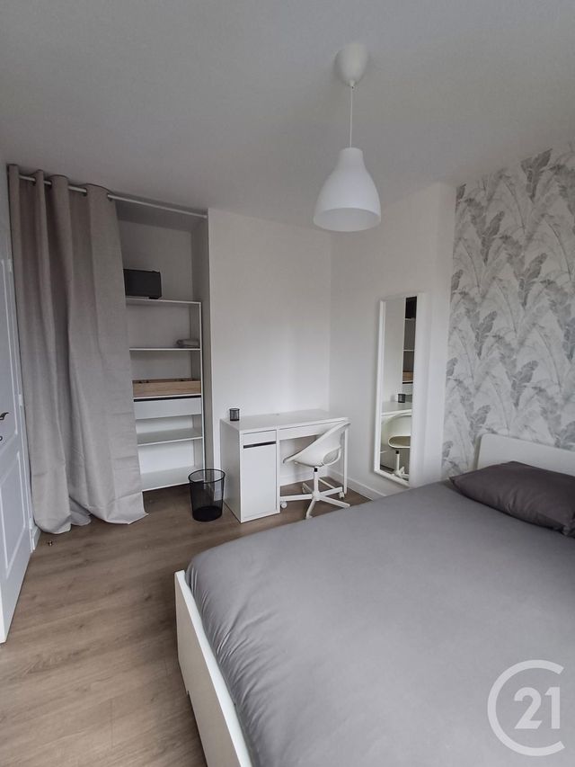 Appartement Chambre à louer - 4 pièces - 10.57 m2 - CHATELLERAULT - 86 - POITOU-CHARENTES - Century 21 A.B.C.